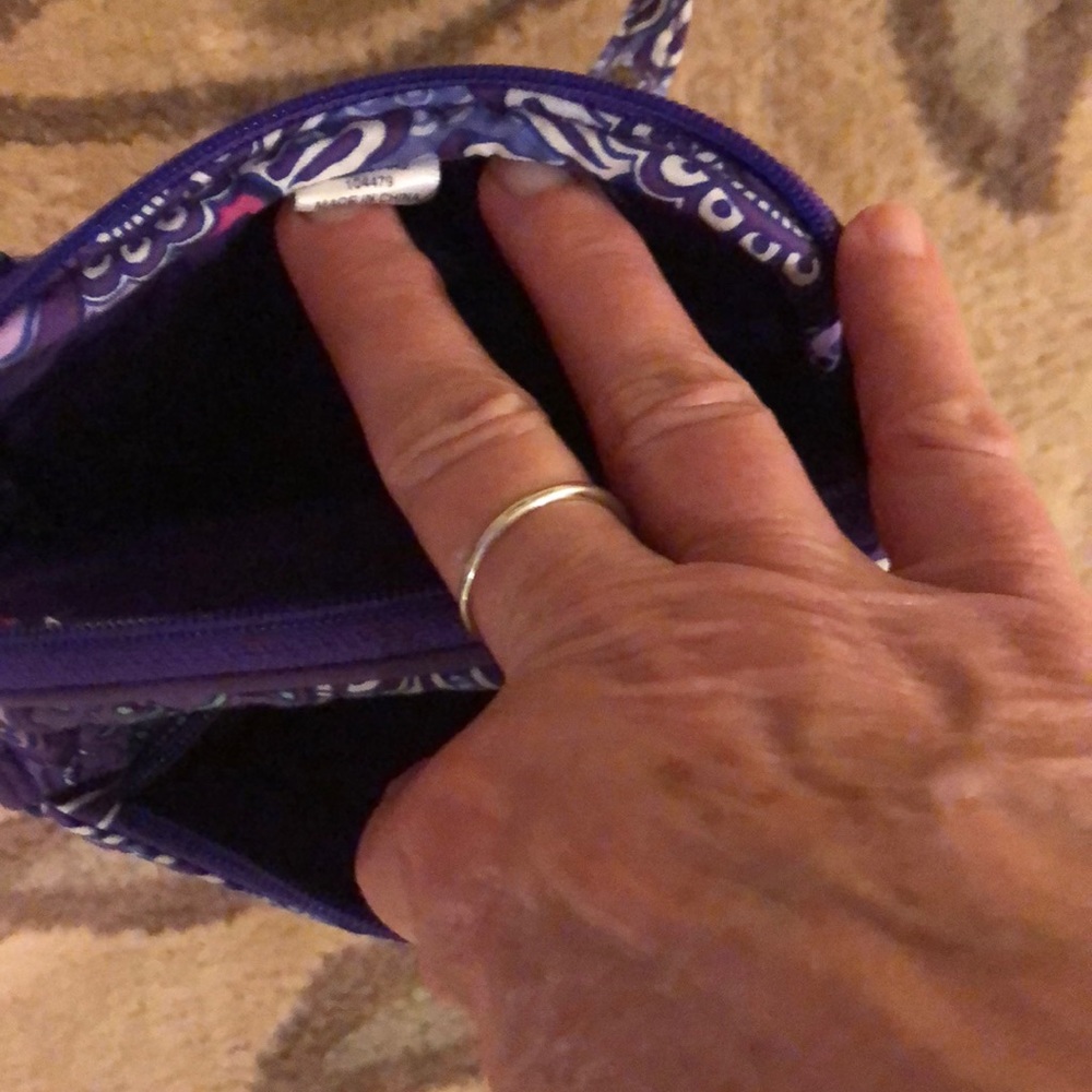 Vera Bradley crossbody small purse - Picture 4 of 10